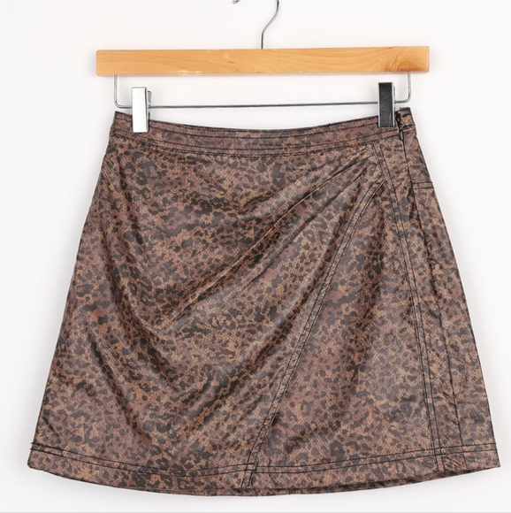 NWT Free People Printed Fake Out Brown Leopard Print Faux Wrap Mini Skirt - Picture 6 of 13